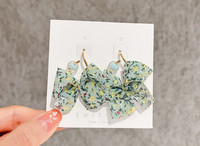 Дамски обеци от текстил с флорални мотиви и перли