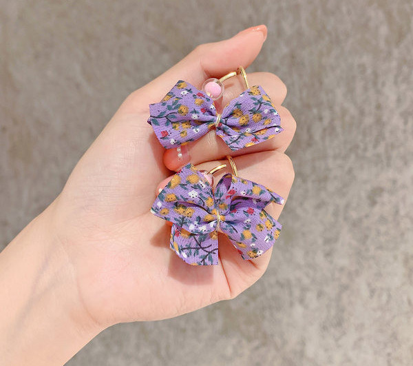 Дамски обеци от текстил с флорални мотиви и перли