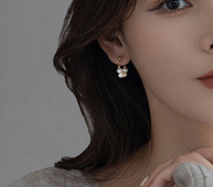 Γυναικεία σκουλαρίκια τύπου δαχτυλίδια με πέρλες