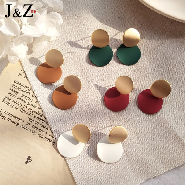 Нов модел цветни дамски обеци в кръгла форма