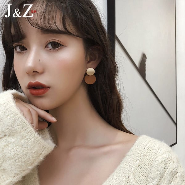 Нов модел цветни дамски обеци в кръгла форма