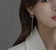 Γυναικεία κρεμαστά σκουλαρίκια με πέρλες