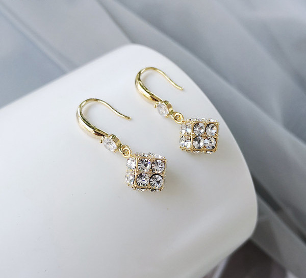 Дамски ежедневни висящи обеци с камъни 