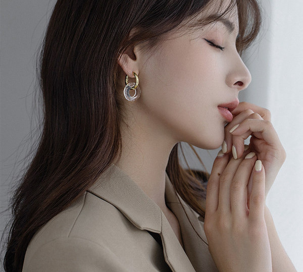 Нов модел дамски обеци тип халка със свалящ се елемент