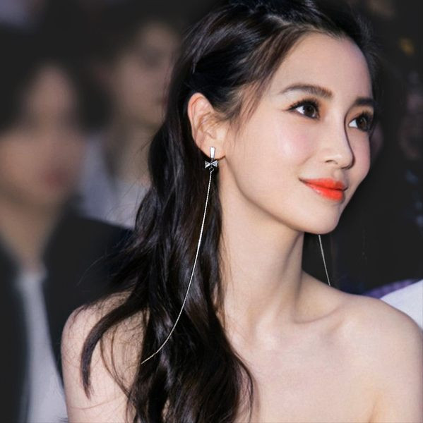 Модерни дамски висящи обеци  в сребрист цвят