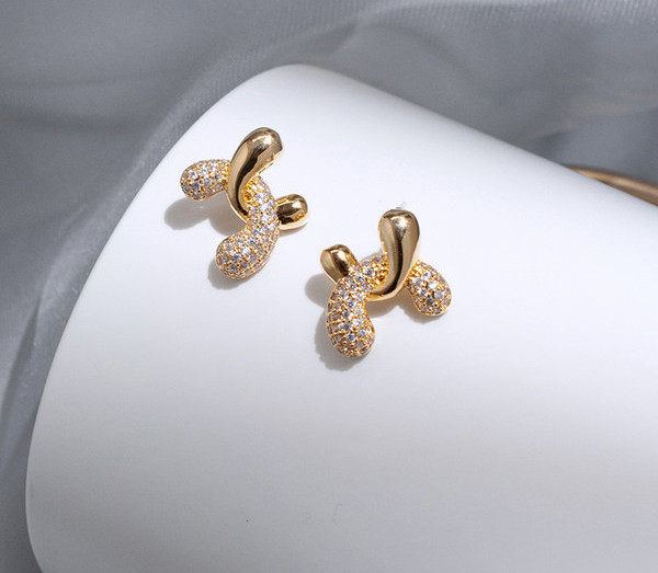 Дамски златисти  обеци с камъни