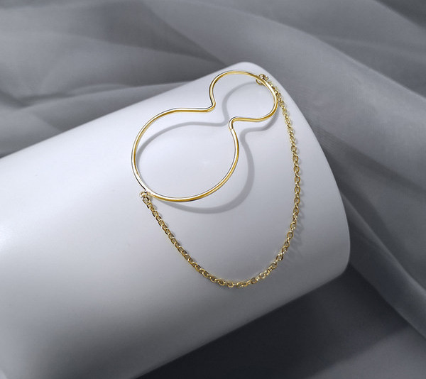 Нов модел дамски обеци с щипка и верижка