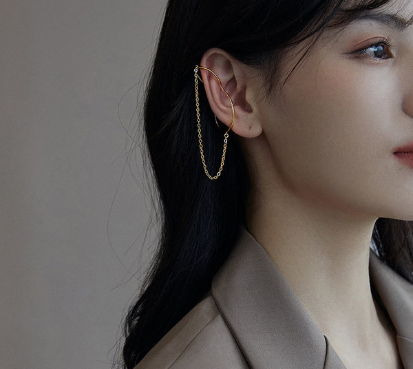 Нов модел дамски обеци с щипка и верижка