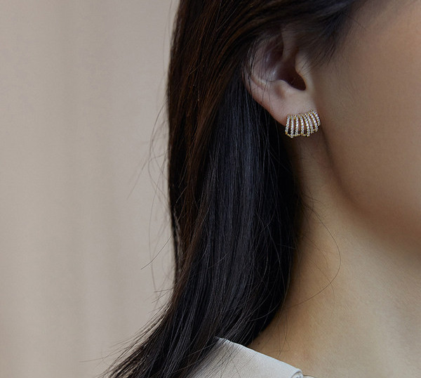 Model nou de cercei dama cu pietre - culoare aurie