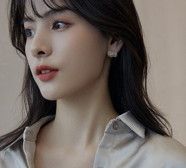 Model nou de cercei dama cu pietre - culoare aurie