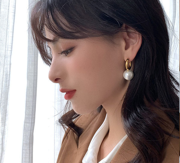 Cercei inel de dama cu perla