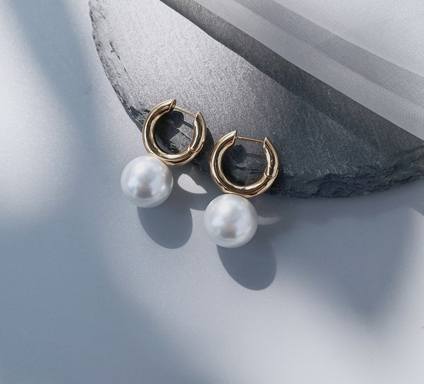 Cercei inel de dama cu perla