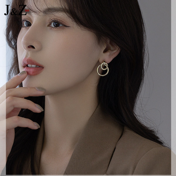 Дамски обеци с халки - златист цвят