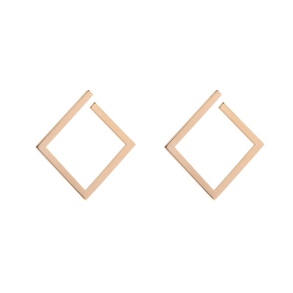 Дамски обеци в сребрист и златист цвят подходящи за ежедневието