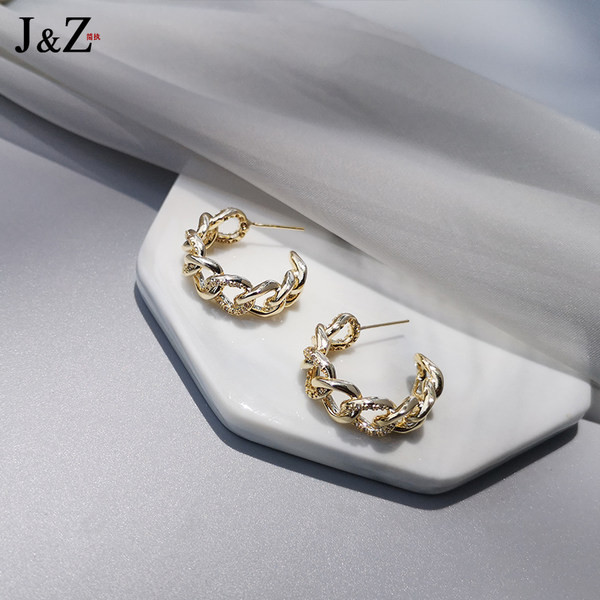 Ženske naušnice tipa metalni lančić - zlatne boje