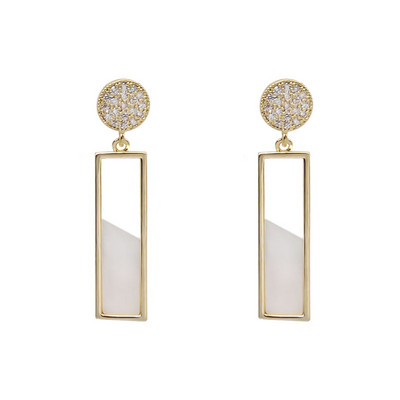 Дамски обици с висулка и декоративни камъни 