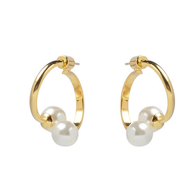 Sieviešu moderni auskari ar pērlēm zelta krāsā