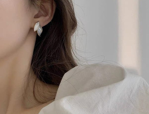 Дамски обеци с листа 