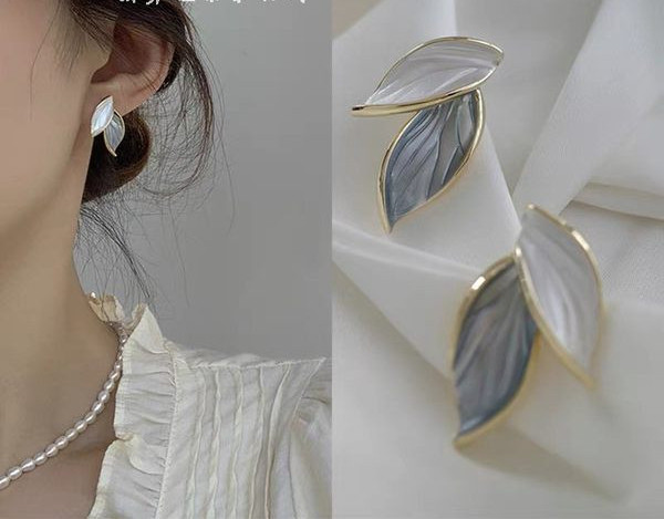 Дамски обеци с листа 
