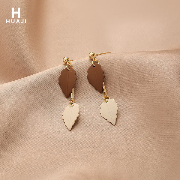 Нов модел дамски обеци във формата на листо