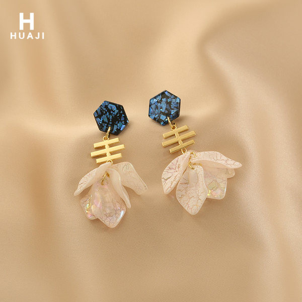 Cercei moderni atârnați cu piatră colorată