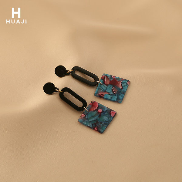 Дамски актуални дълги квадратни обици