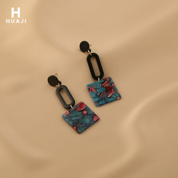 Дамски актуални дълги квадратни обици