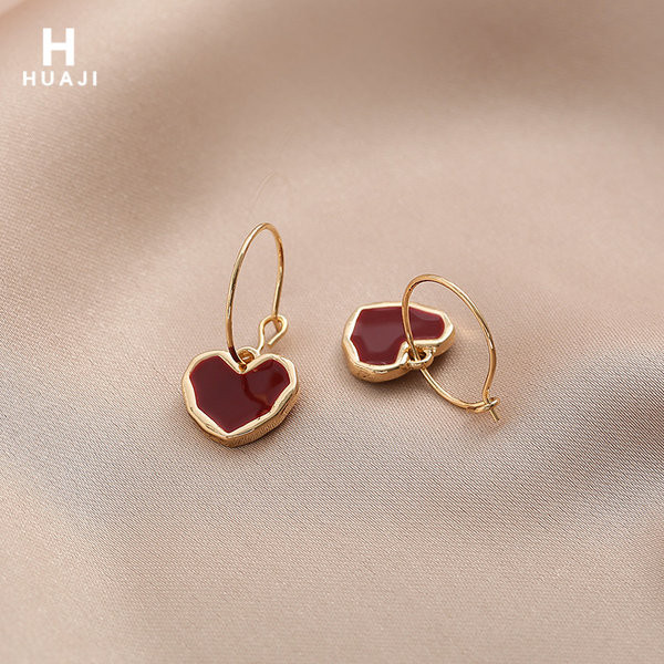 Viseće ženske naušnice sa srcem