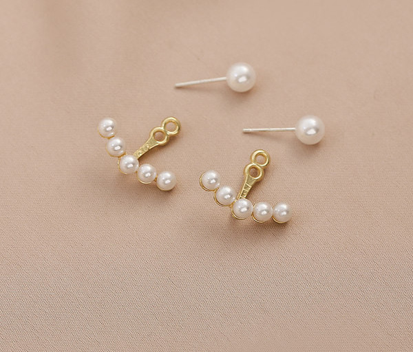 Дамски стилни перлени обеци в златист цвят