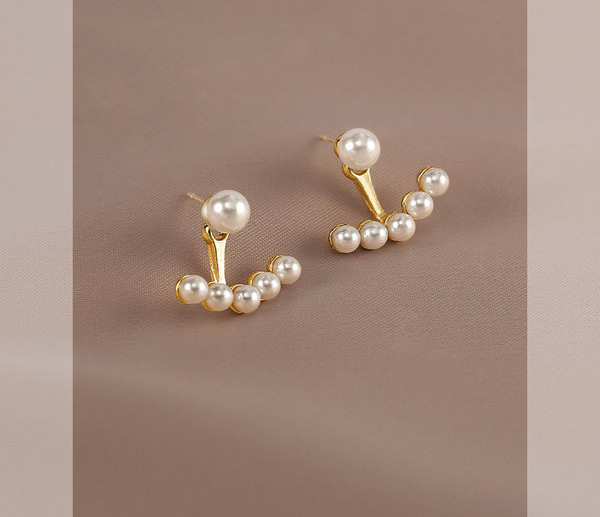 Дамски стилни перлени обеци в златист цвят