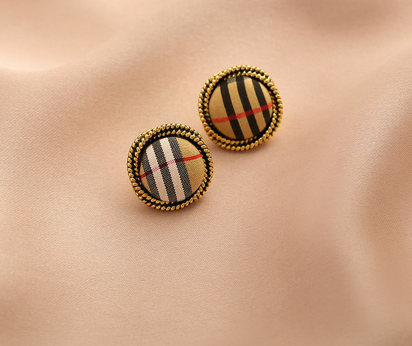 Дамски ретро обеци в златист цвят