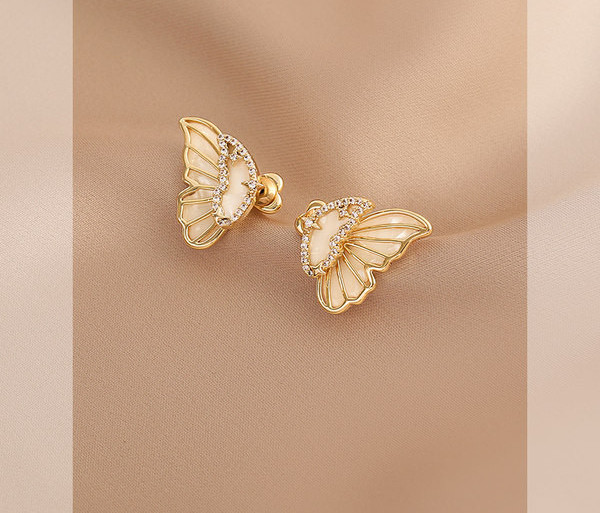 Дамски златисти обеци пеперуди с декоративни камъни
