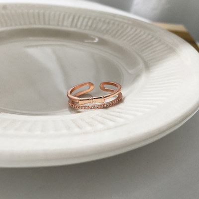 Дамски пръстен в сребрист или златист цвят - няколко модела