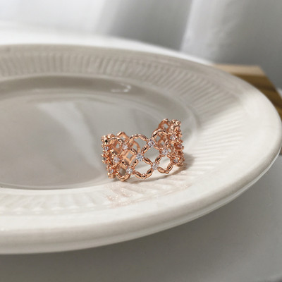 Дамски пръстен в сребрист или златист цвят - няколко модела