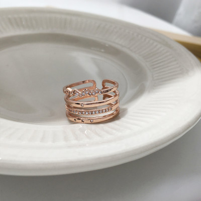 Дамски пръстен в сребрист или златист цвят - няколко модела