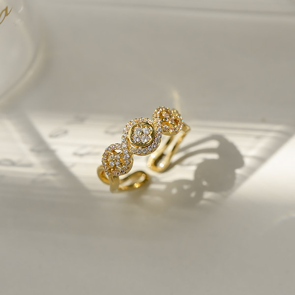 Γυναικείο ρυθμιζόμενο δαχτυλίδι με πέτρες