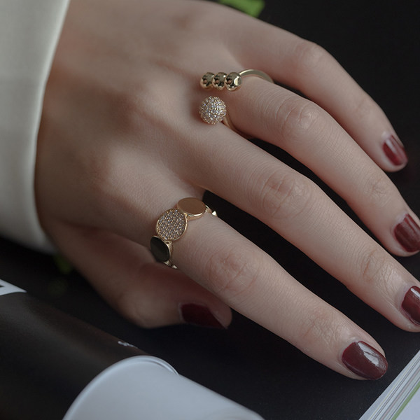 Дамски пръстен два модела в златист цвят