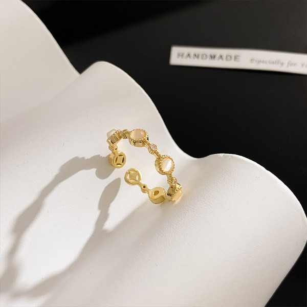 Γυναικεία σκουλαρίκια με μενταγιόν μύδι δίσκους με χρυσό χρώμα