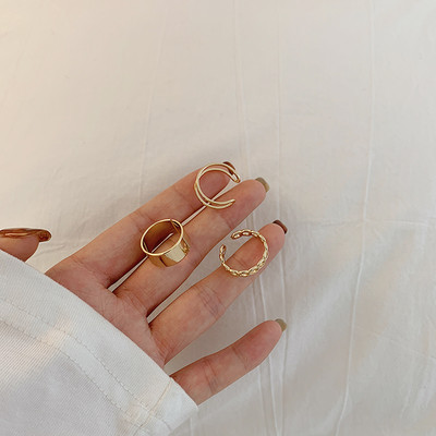 Μακριά γυναικεία σκουλαρίκια με μενταγιόν καρδιά