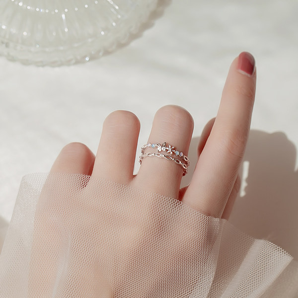 Дамски пръстен с  цветни  камъни