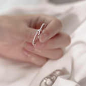 Γυναικείο δαχτυλίδι σε ασημί χρώμα - δύο μοντέλα