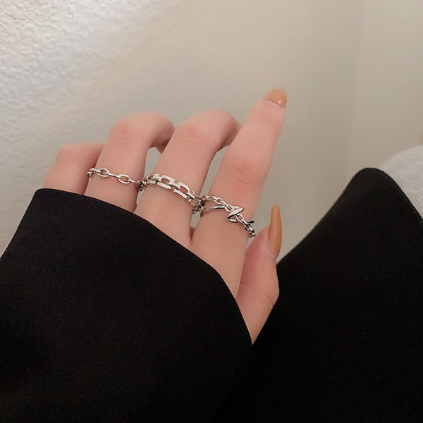 Γυναικείο δαχτυλίδι με μεγάλη τετράγωνη διακοσμητική πέτρα