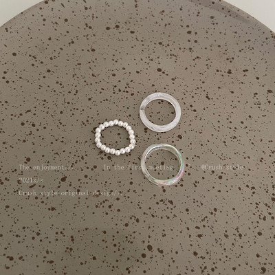 Σετ με τρία διαφορετικά γυναικεία δαχτυλίδια