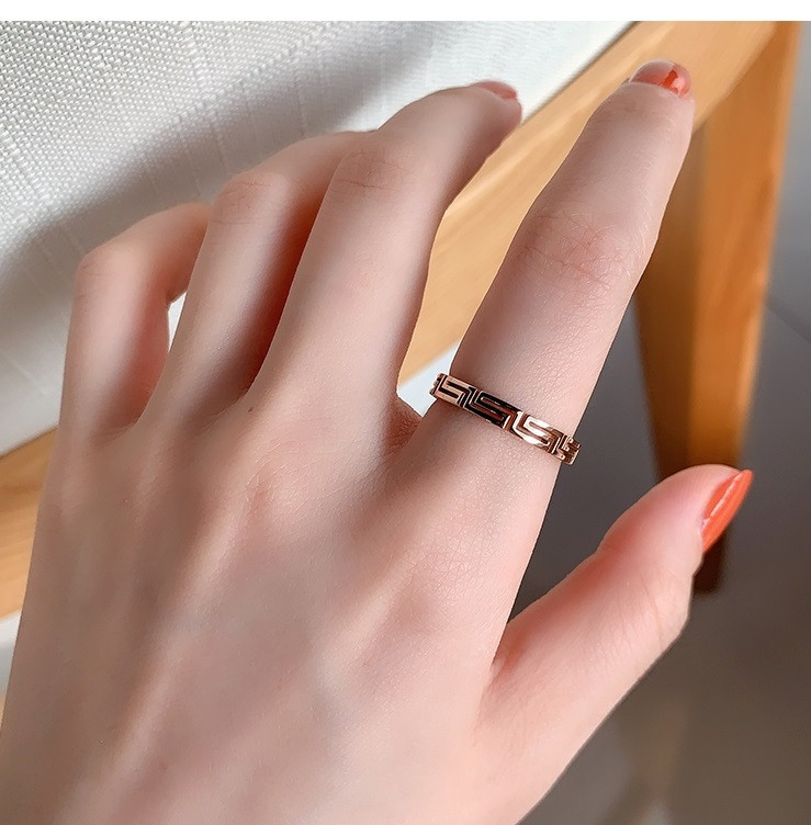 Elegantni ženski uski prsten, jednobojni model