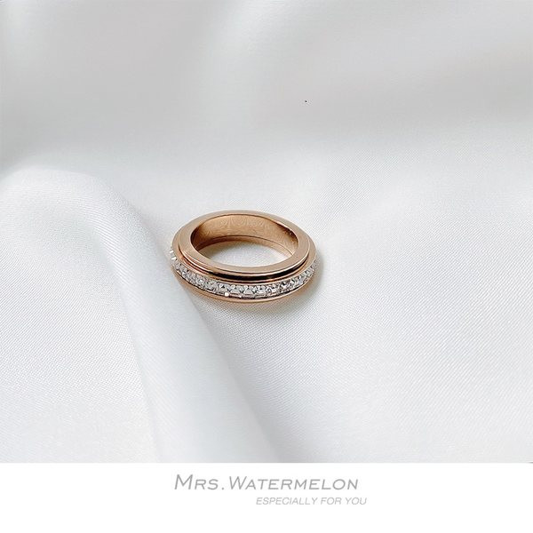 Inel tip inel de dama cu pietre