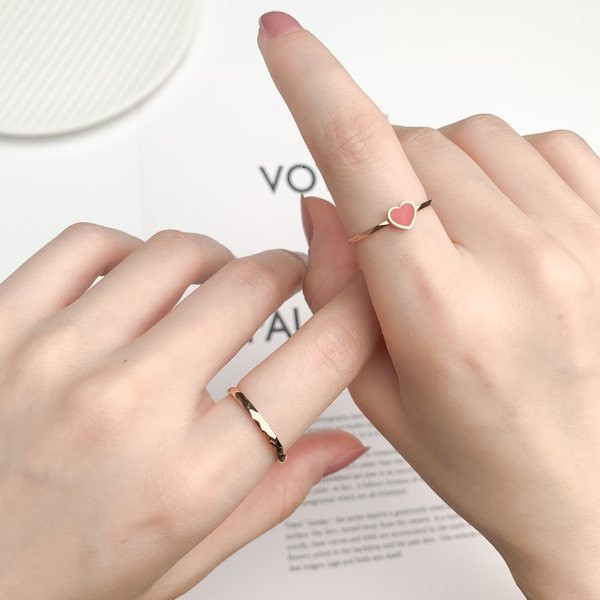 Svakodnevni ženski prsten s kamenom iz dva dijela