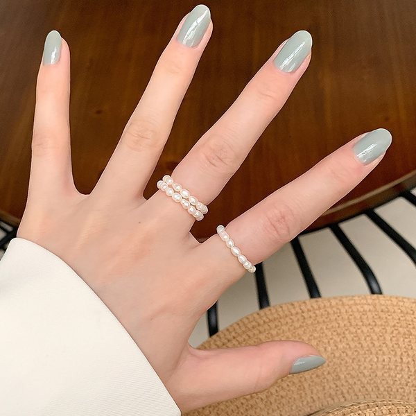 Ženski prsten s biserima - novi model