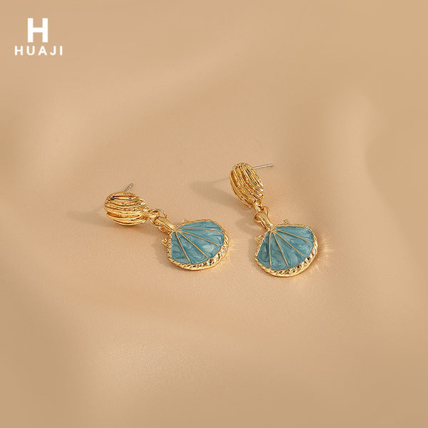 Zlatne ženske naušnice - viseće