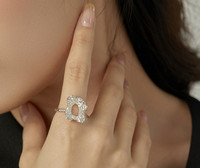 Γυναικείο δαχτυλίδι σε ασημί χρώμα