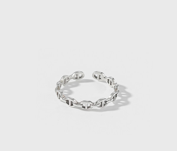 Γυναικείο δαχτυλίδι σε ασημί  χρώμα - λεπτό μοντέλο